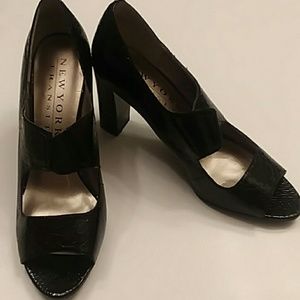 NY Transit Shoes Size 11